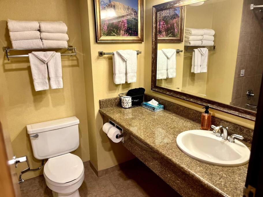 Mt Cb Mountain Side With King Bed, Hot Tub, Pool & Kitchen! Crested Butte Exterior photo